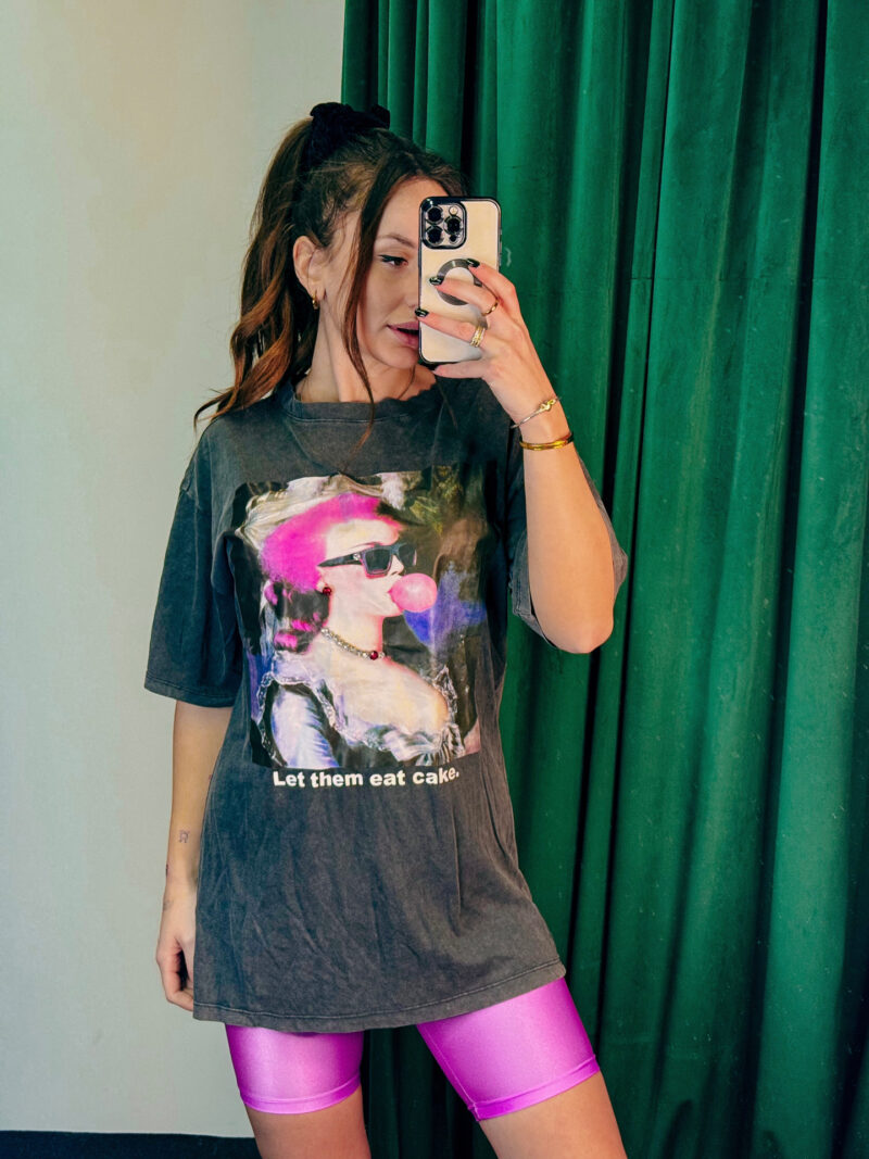 Let Them Eat Cake Print T-shirt - Image 3