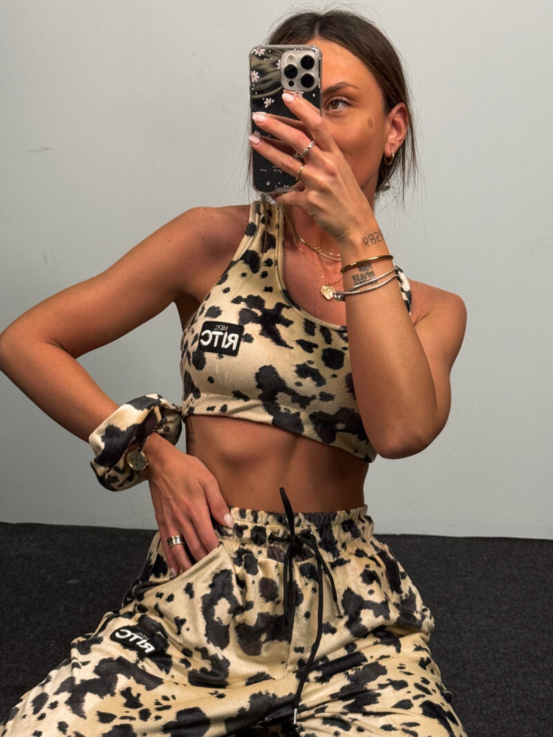 Βελουτέ Crop Top Raina Beige Cow Print - Image 3