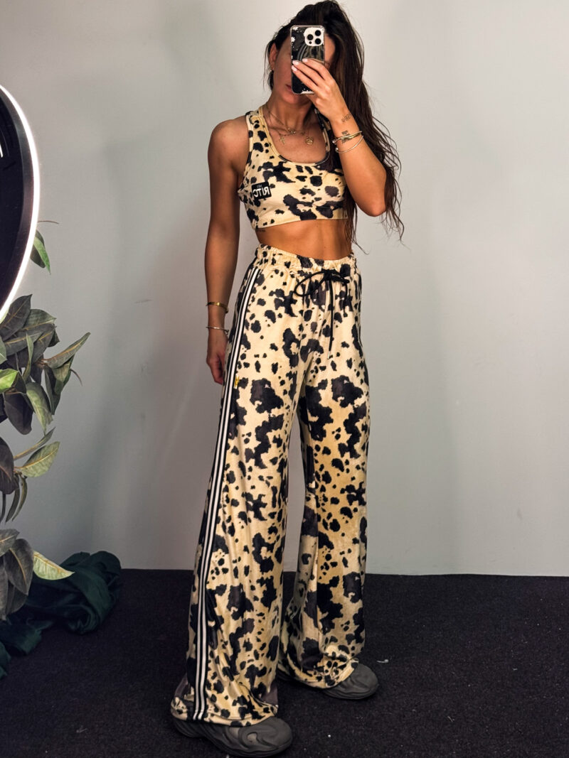 Fashion Limousine | Beige Cow Print Velvet Pants Angie - Image 3