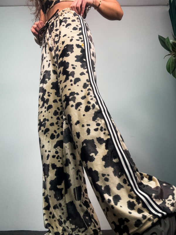 Fashion Limousine | Beige Cow Print Velvet Pants Angie