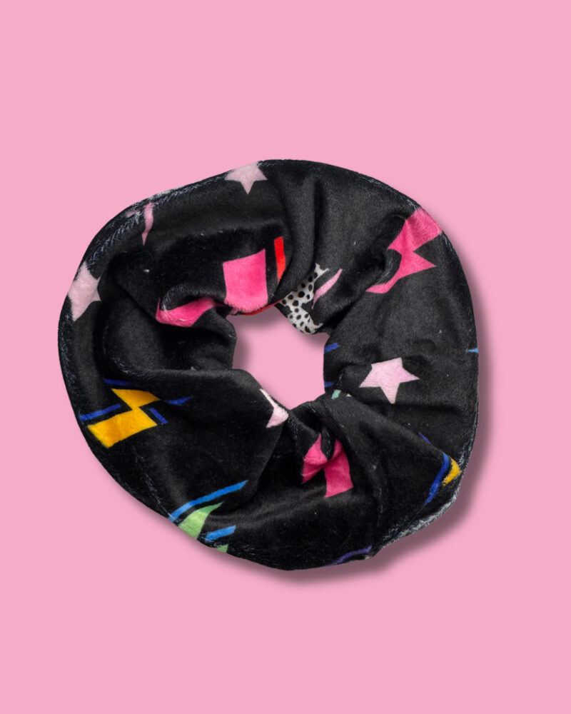 Scrunchie Daisy Black Lightning Bolt Print