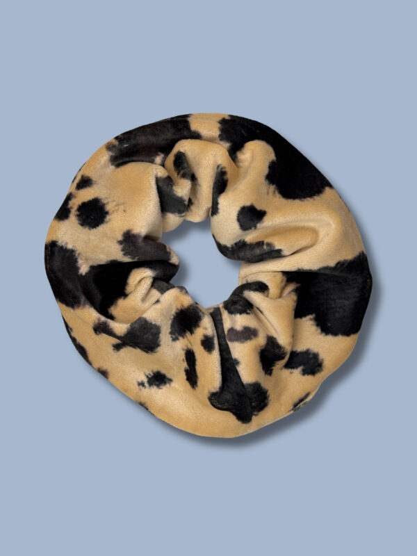Scrunchie Daisy Beige Cow Print