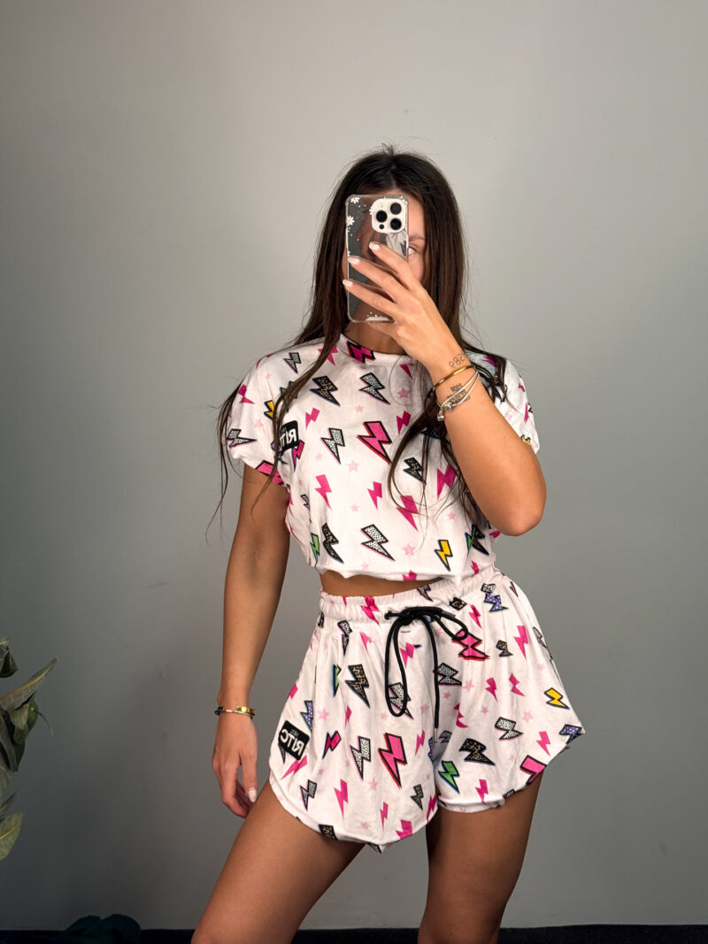 Βελουτέ Σετ Shorts Greta White Lightning Bolt Print - Image 2