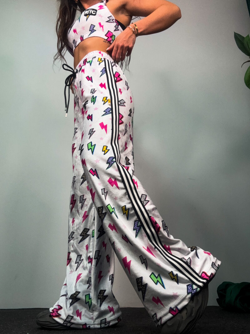 Fashion Limousine | White Lightning Bolt Print Velvet Pants Angie - Image 3