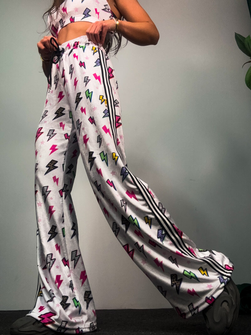 Fashion Limousine | White Lightning Bolt Print Velvet Pants Angie - Image 4