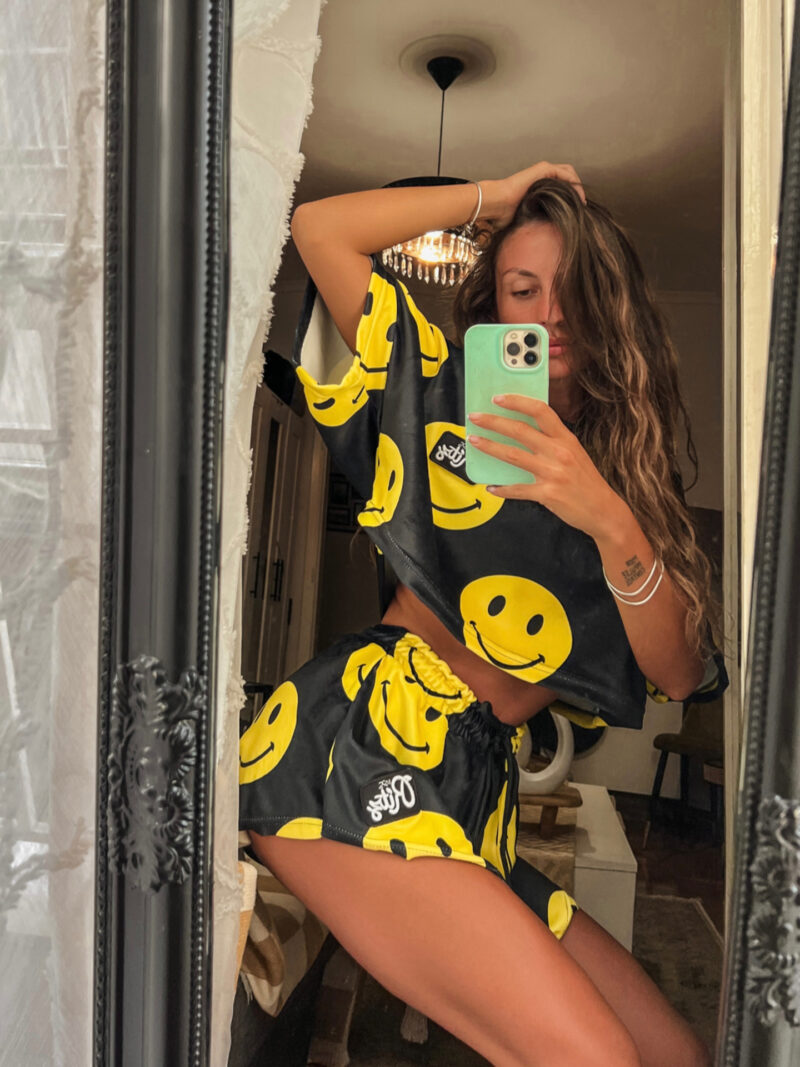 Βελουτέ Σετ Shorts Greta Smilies Print - Image 4