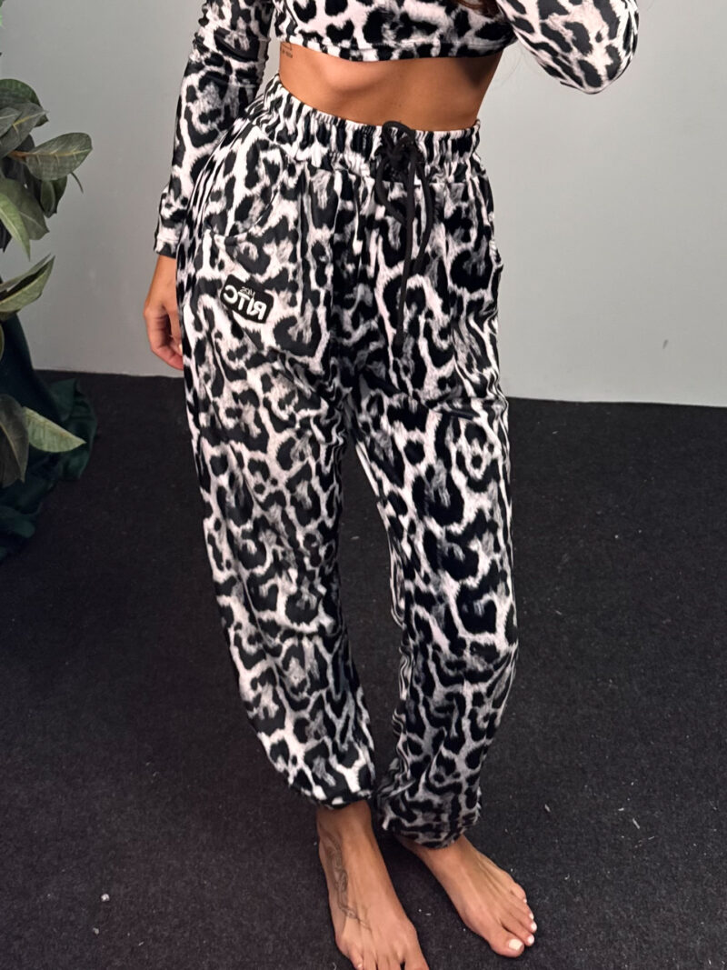 Βελουτέ Παντελόνι Raina White Leopard Print - Image 2