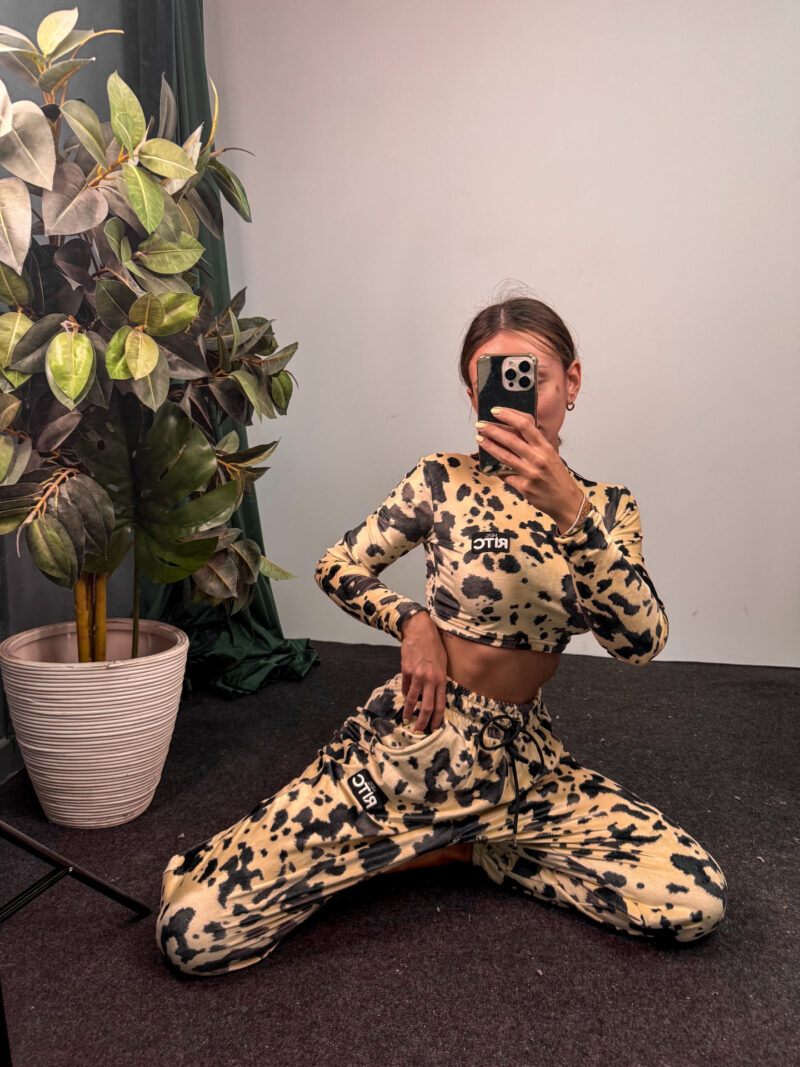 Βελουτέ Σετ Nina Beige Cow Print - Image 4