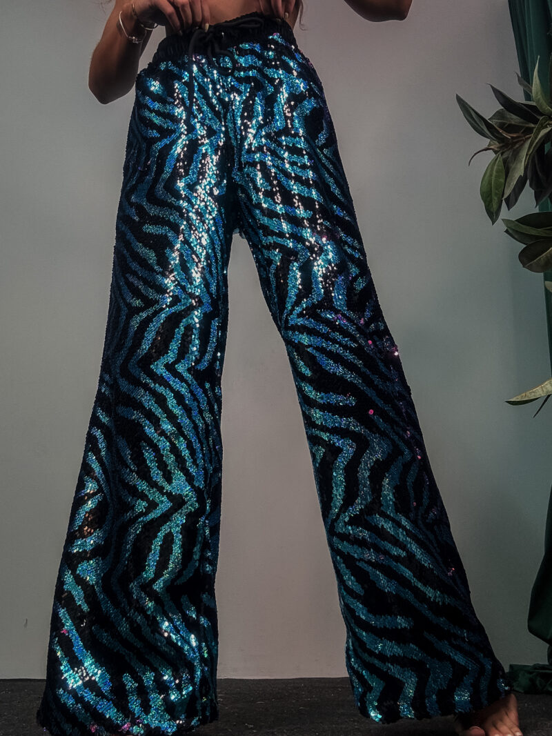 Fashion Limousine | Παντελόνα παγιέτα Natalie Blue Waves - Image 2