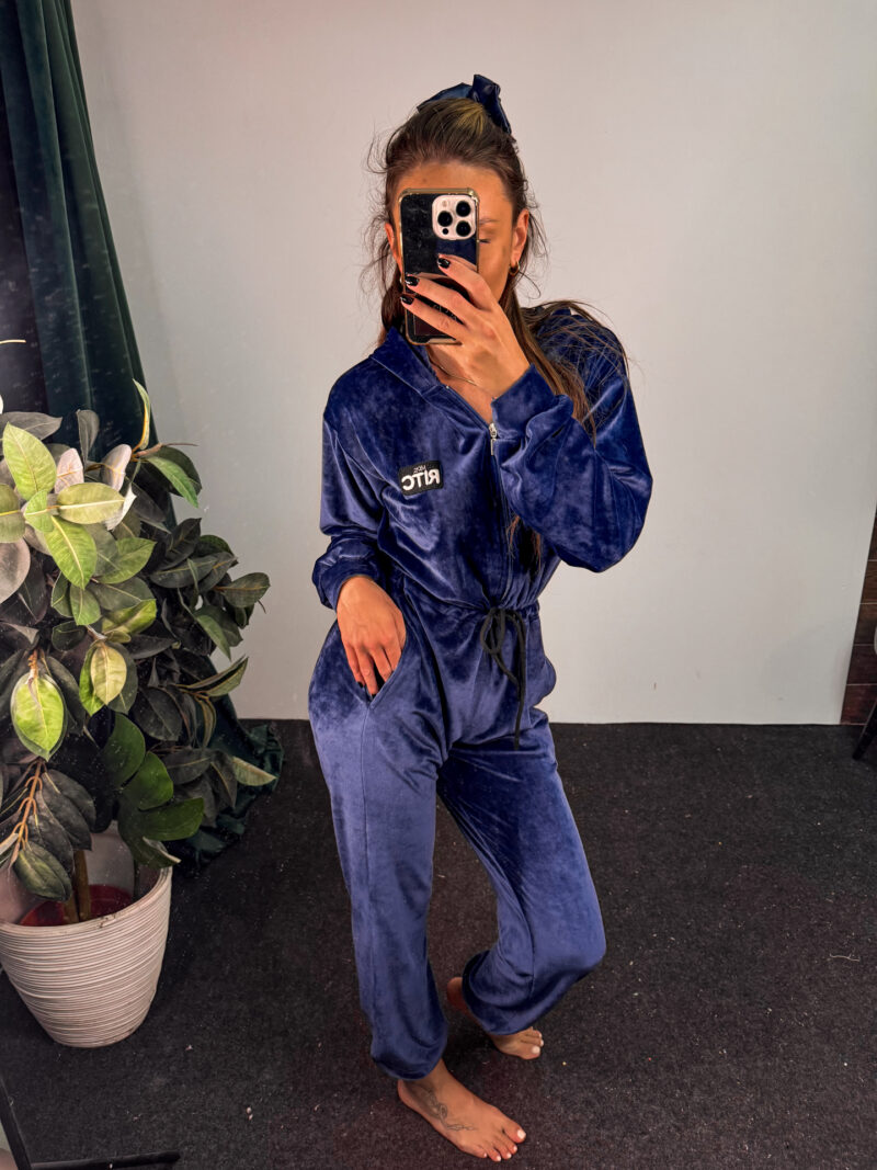 Ολόσωμη Βελουτέ Φόρμα Renata Navy Blue - Image 2