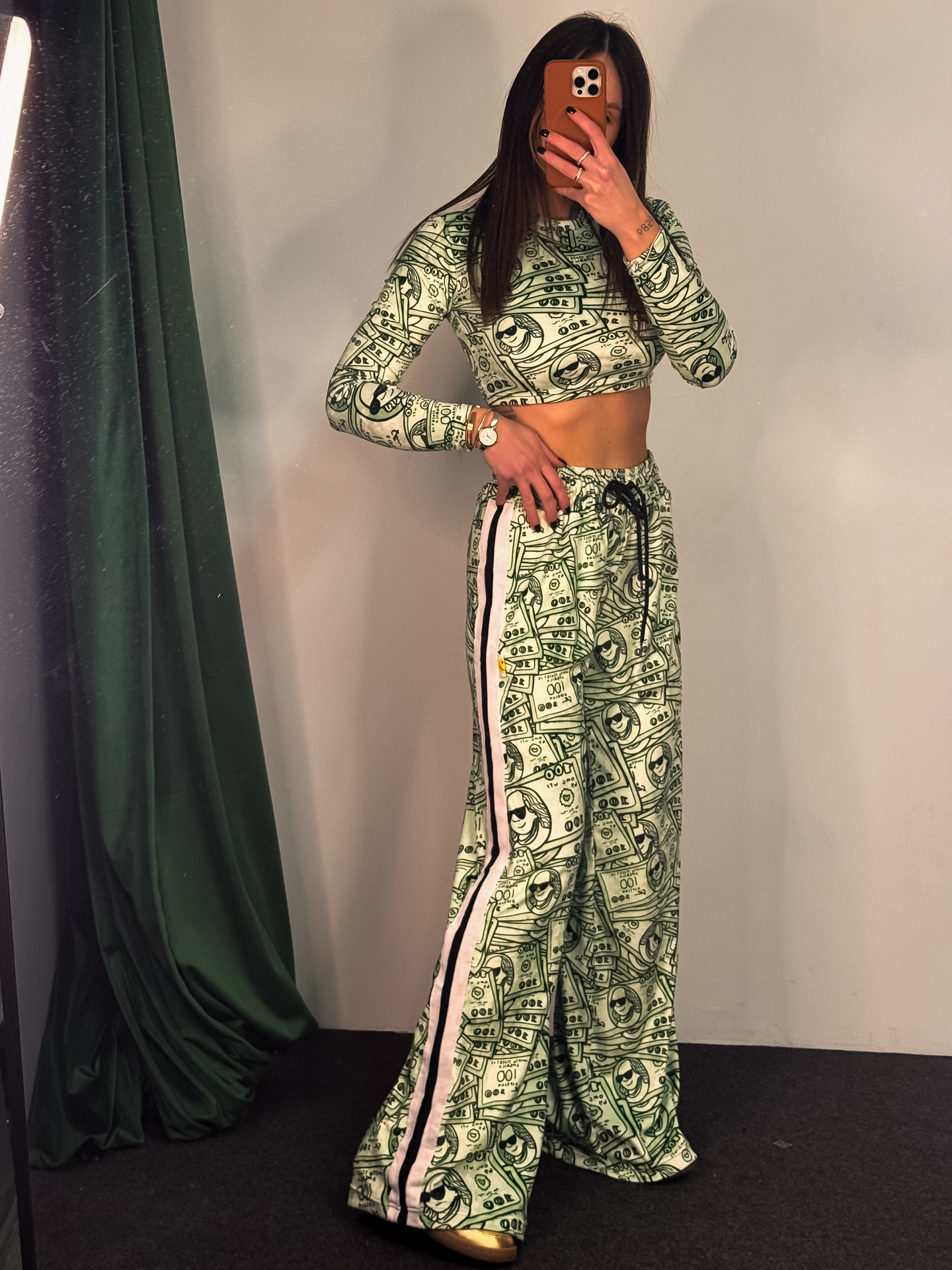 Fashion Limousine | Velvet Crop Set Sophia Million Dollar Baby Print - Image 2