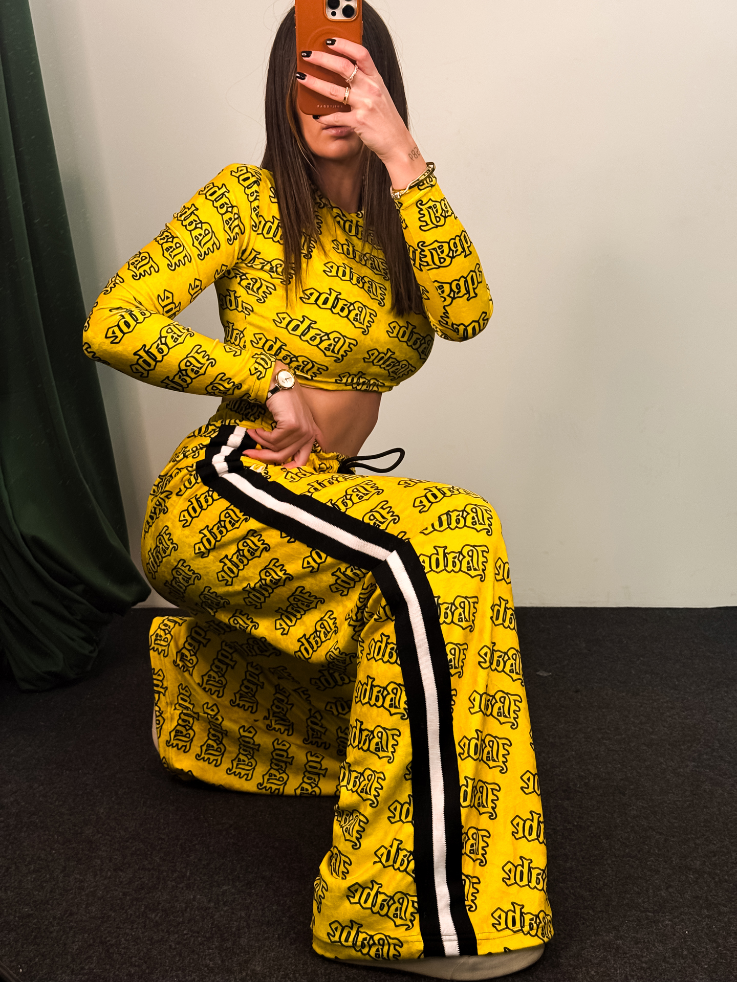Fashion Limousine | Velvet Crop Set Sophia Yellow Babe - Image 2