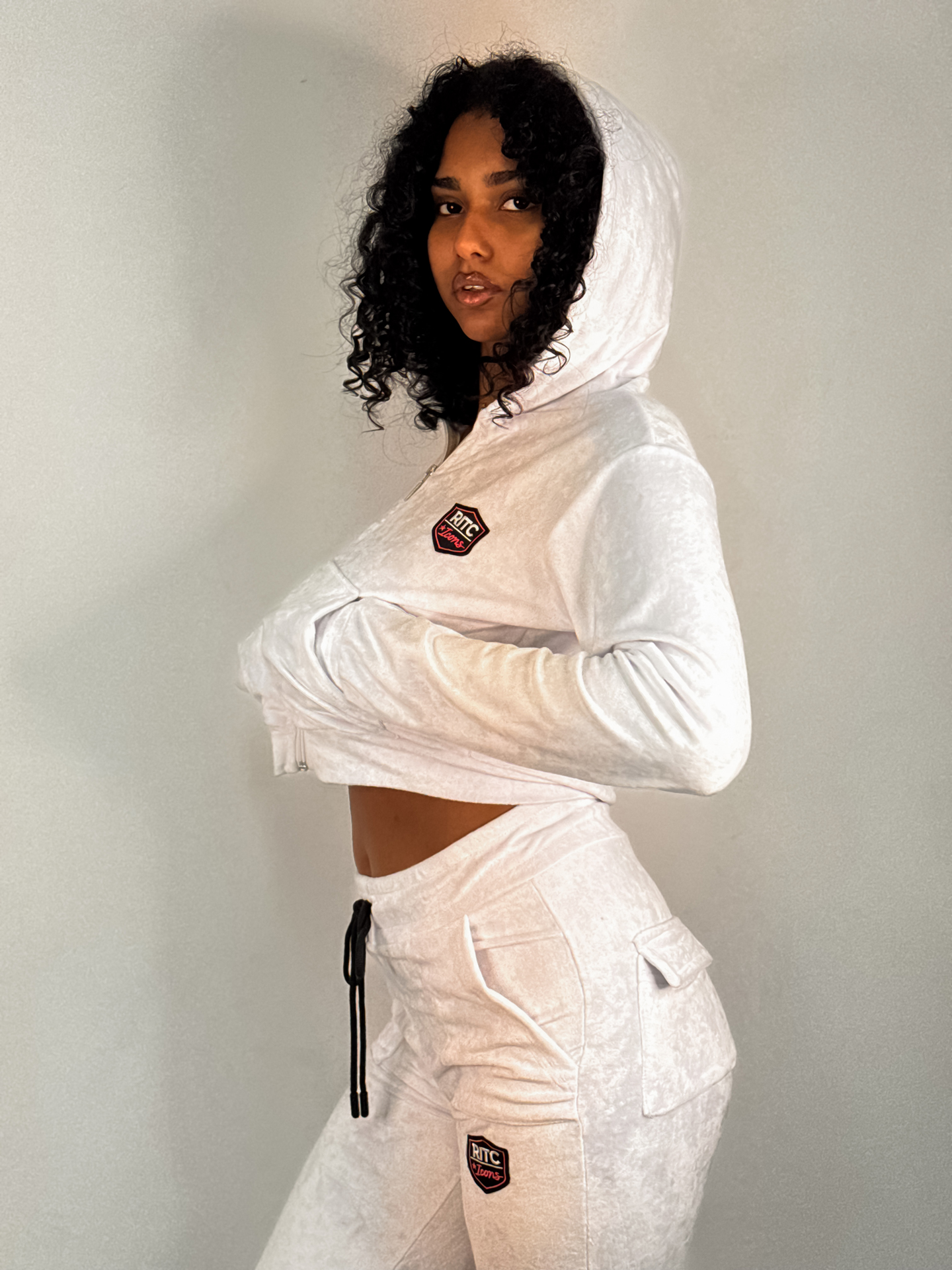 Βελουτέ Hoodie Vivian White - Image 7