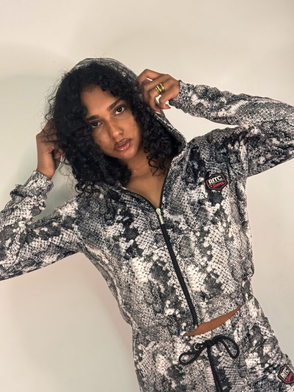 Βελουτέ Hoodie Vivian White Snake Skin Print