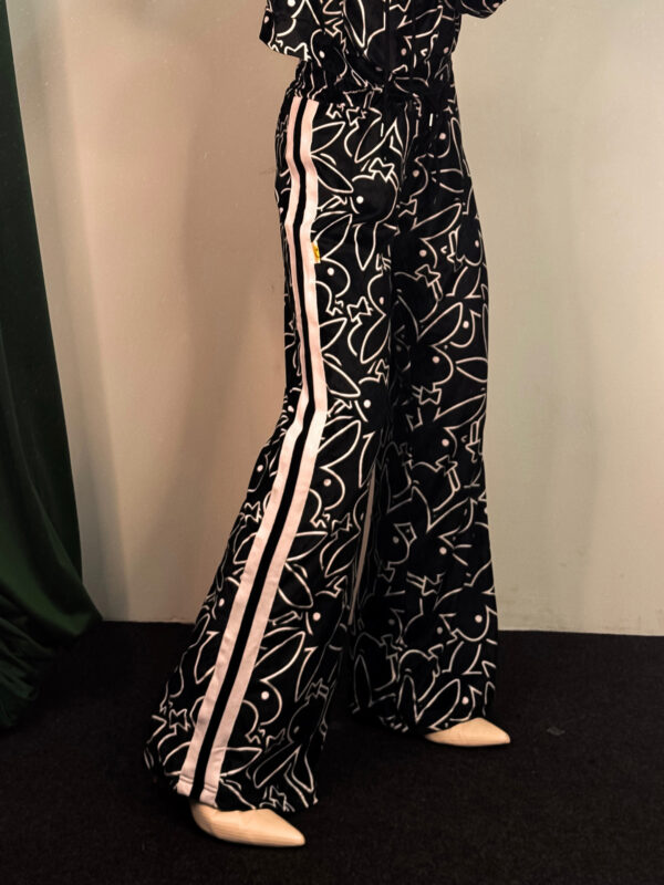 Fashion Limousine | Velvet Pants Evelyn Playboy Bunny Print