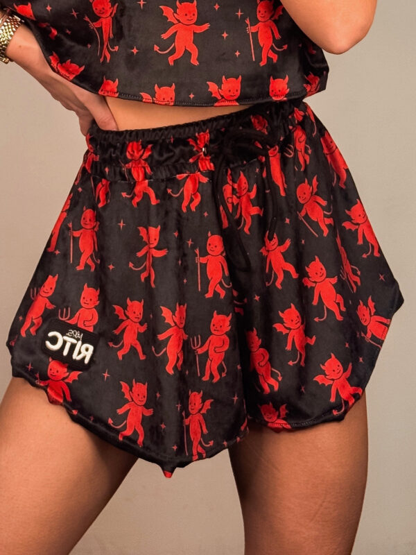 Βελουτέ Shorts Melody Black Red Devil Print