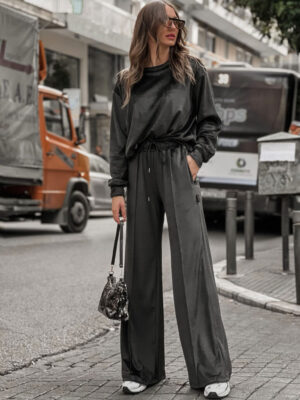 Victoria Black Vanilla Velvet Set
