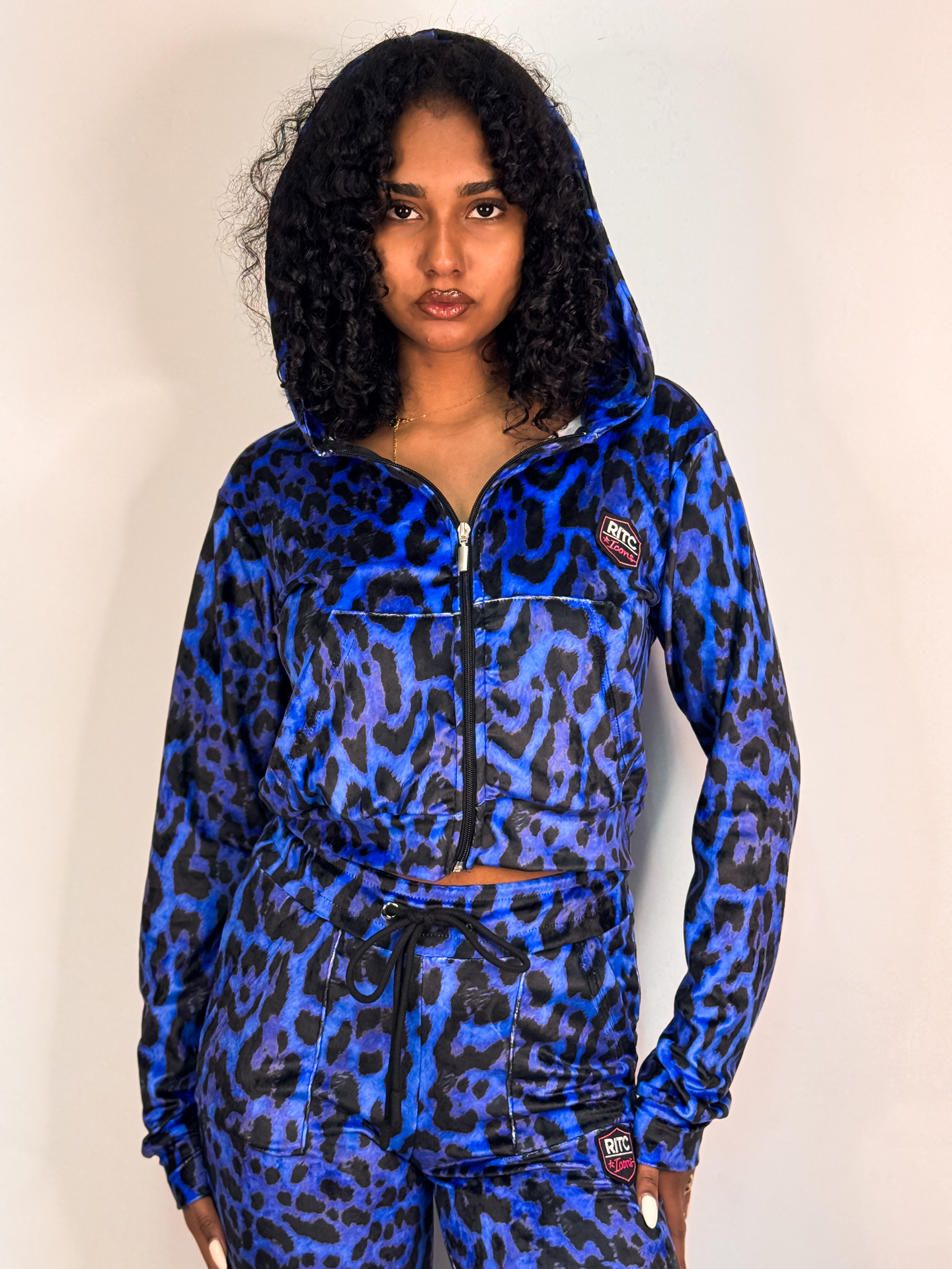 Velvet Hoodie Vivian Blue Leopard Print - Image 4