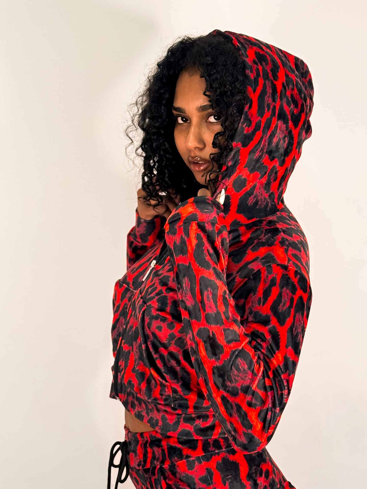 Velvet Hoodie Vivian Red Leopard Print - Image 6