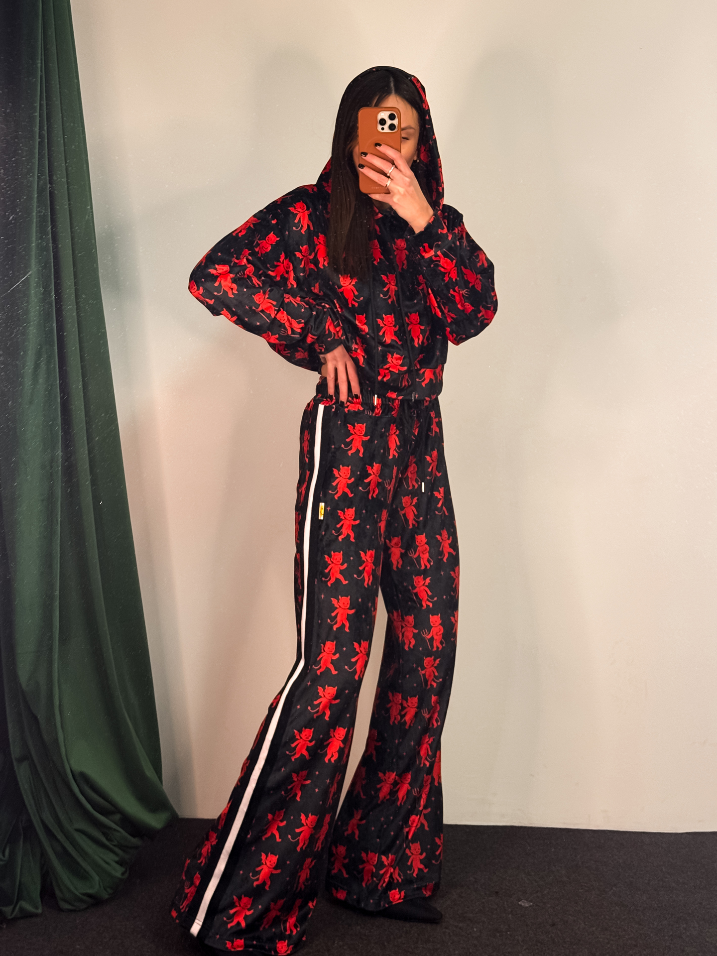 Fashion Limousine | Velvet Hoodie Set Amelia Black - Red Devil Print - Image 2