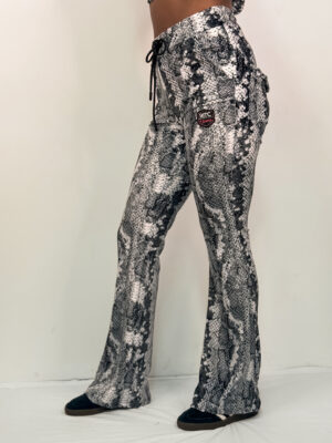 Βελουτέ Παντελόνι Vivian White Snake Skin Print