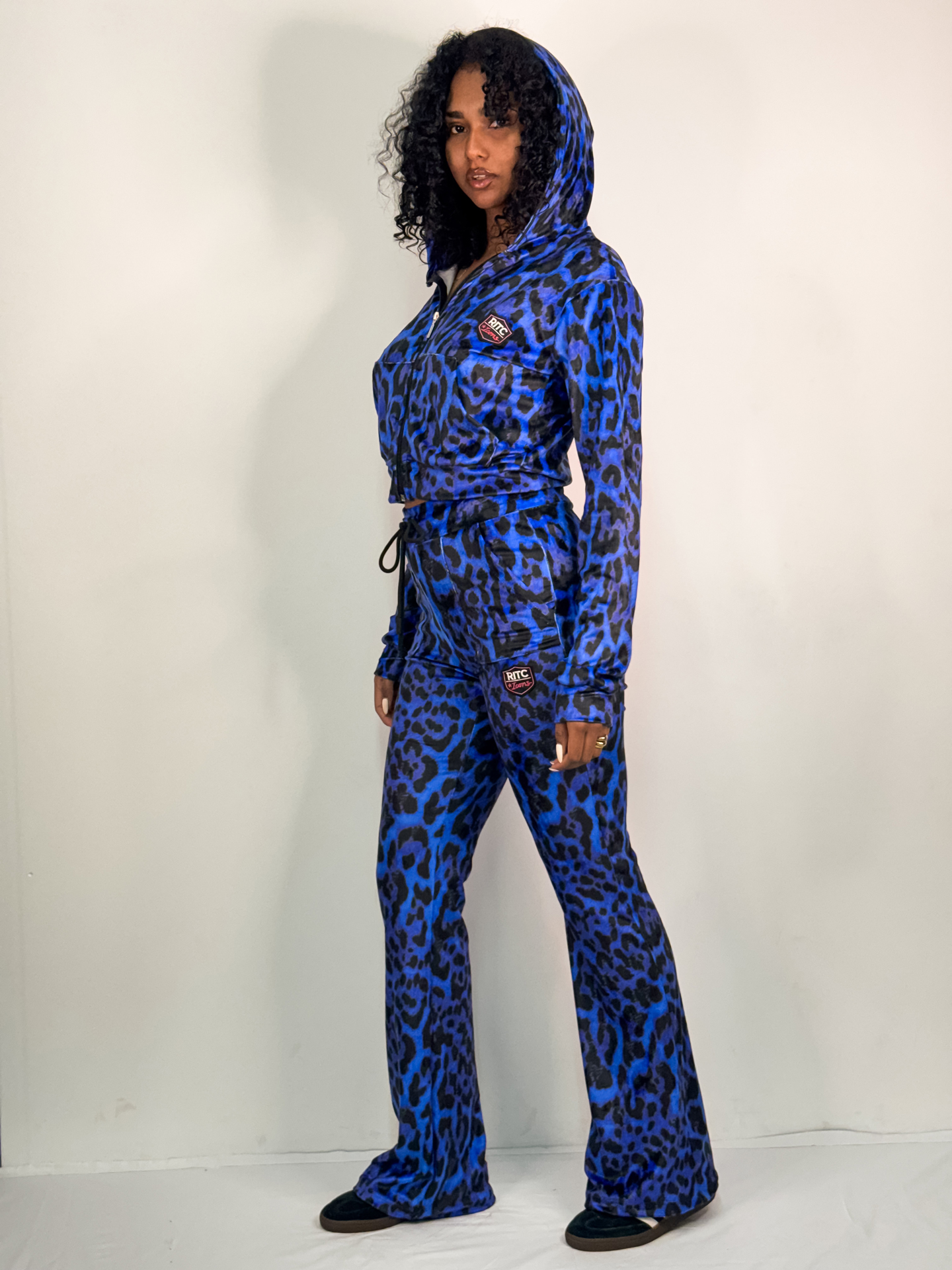 Velvet Set Vivian Blue Leopard Print - Image 7