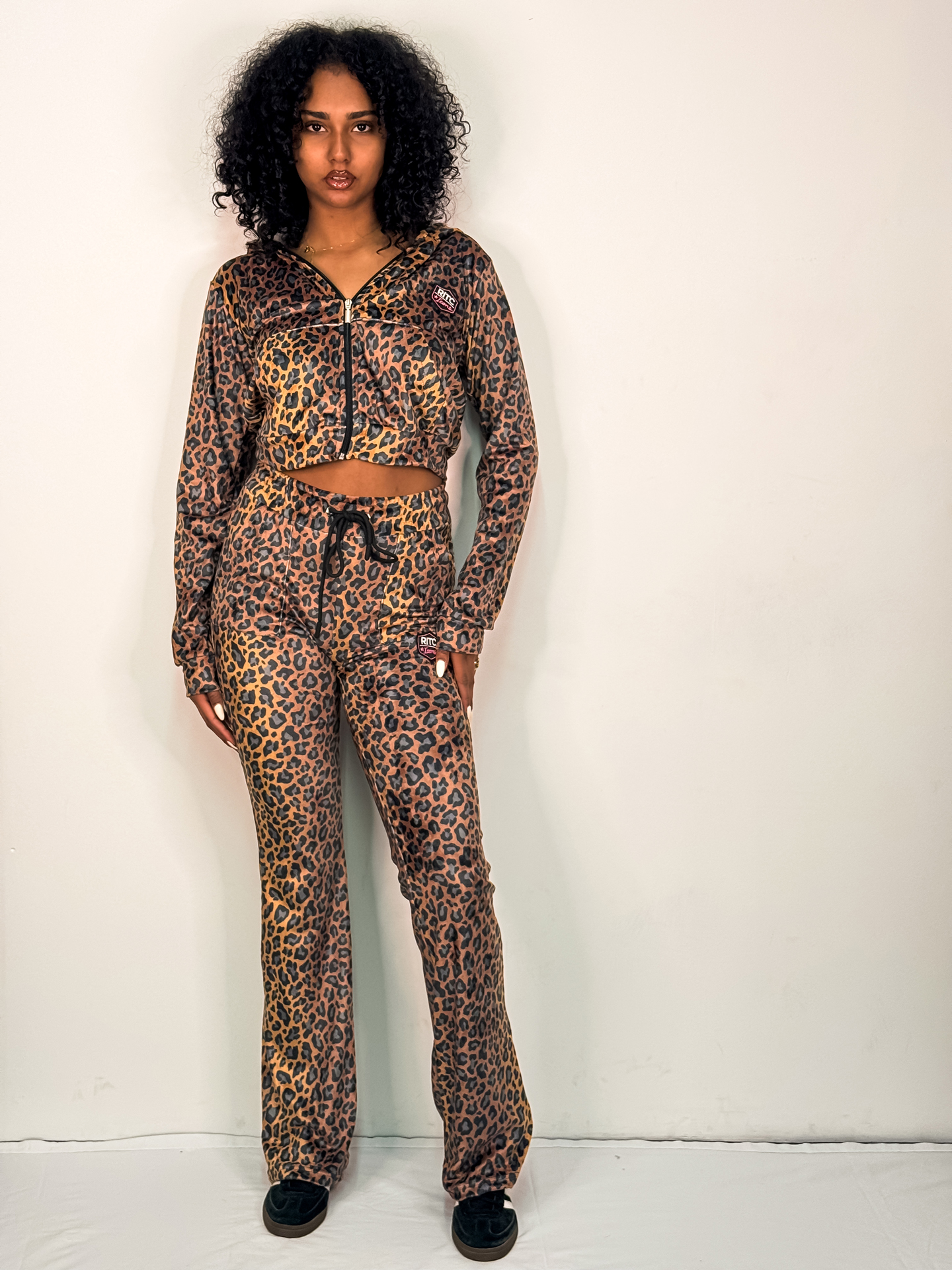 Velvet Set Vivian Golden Brown Leopard Print - Image 2