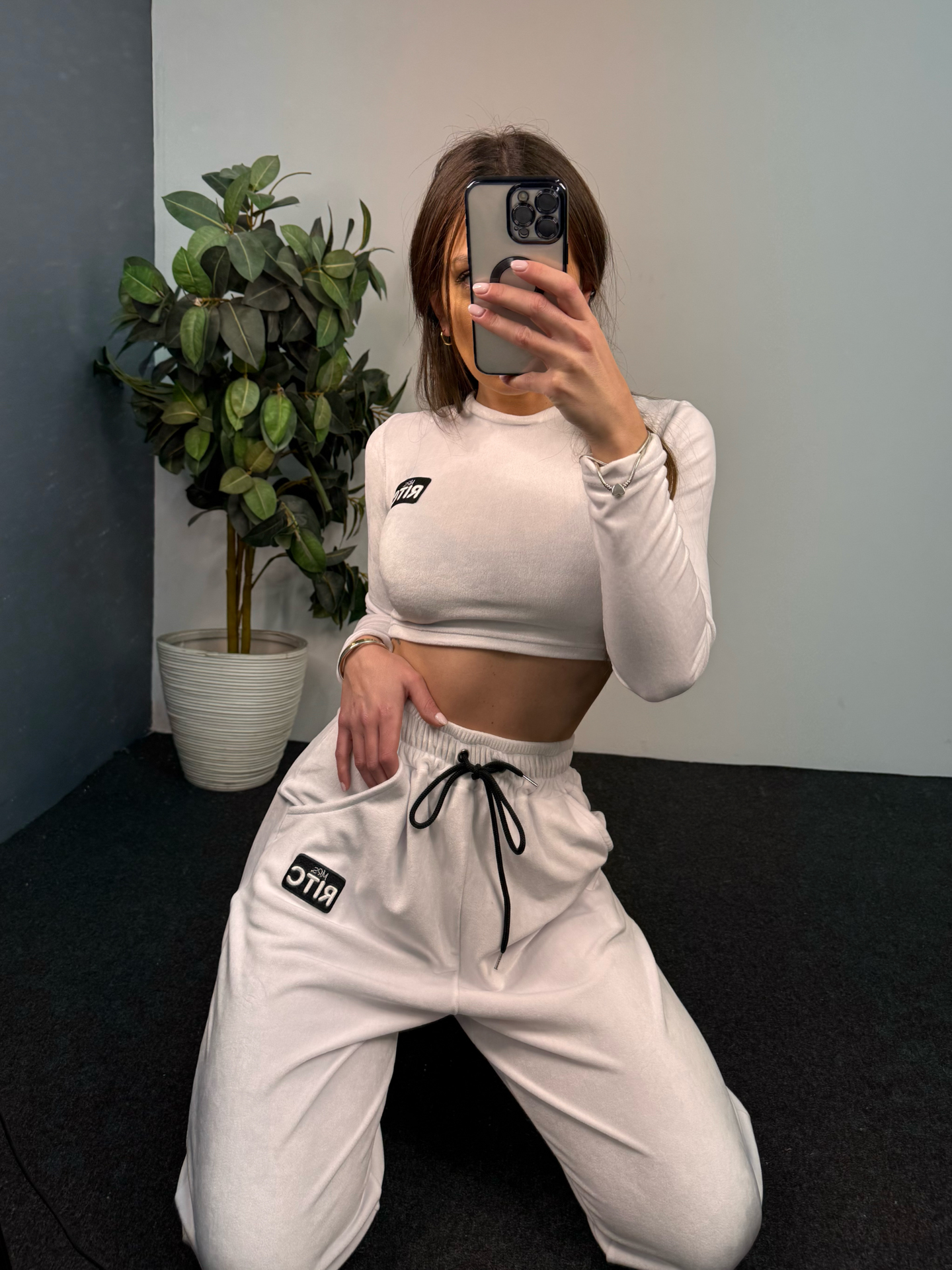 Velvet Set Nina Coconut White - Image 3