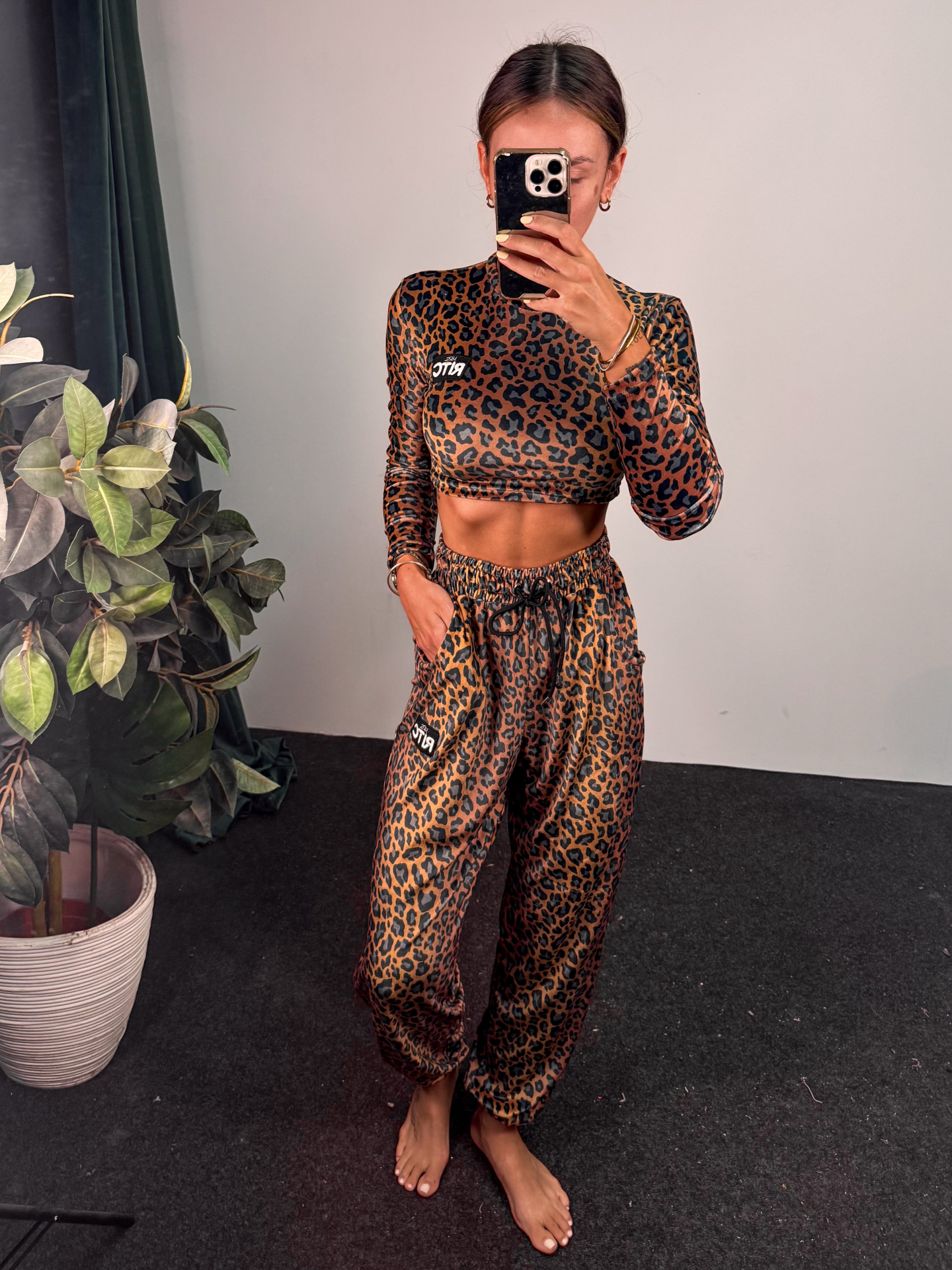 Velvet Set Nina Golden Brown Leopard Print