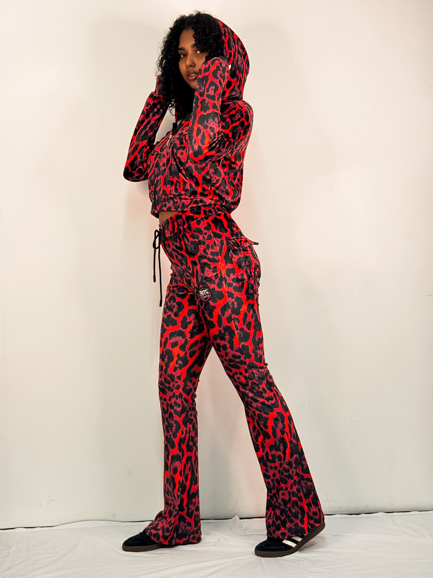Velvet Set Vivian Red Leopard Print - Image 2