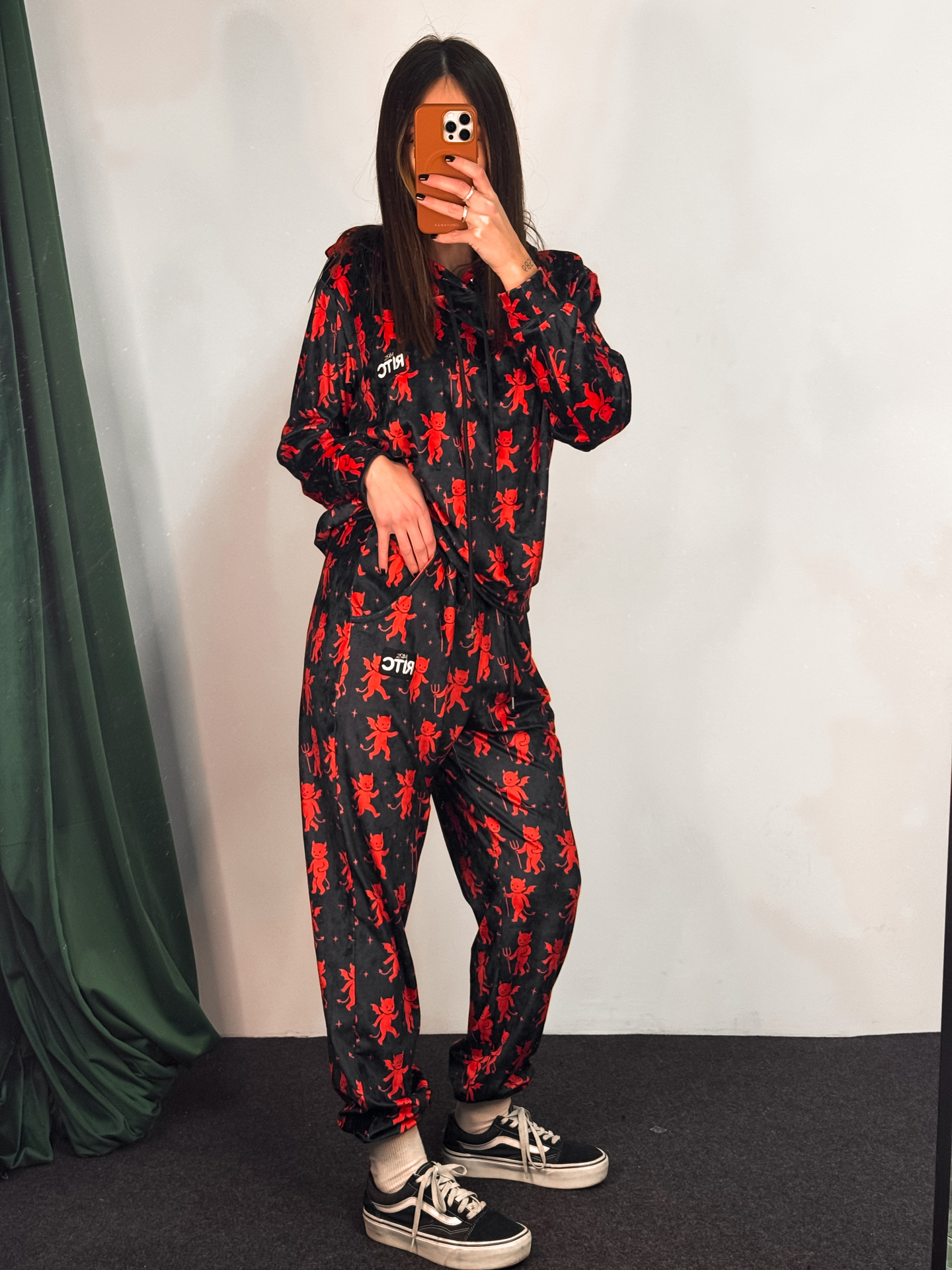 Βελουτέ Hoodie Set Trinity Black - Red Devil Print - Image 3