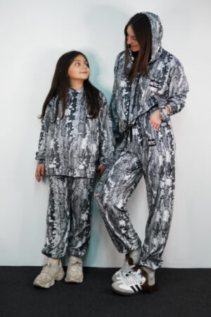 Βελουτέ Σετ Mom & Daughter White Snake Skin Print