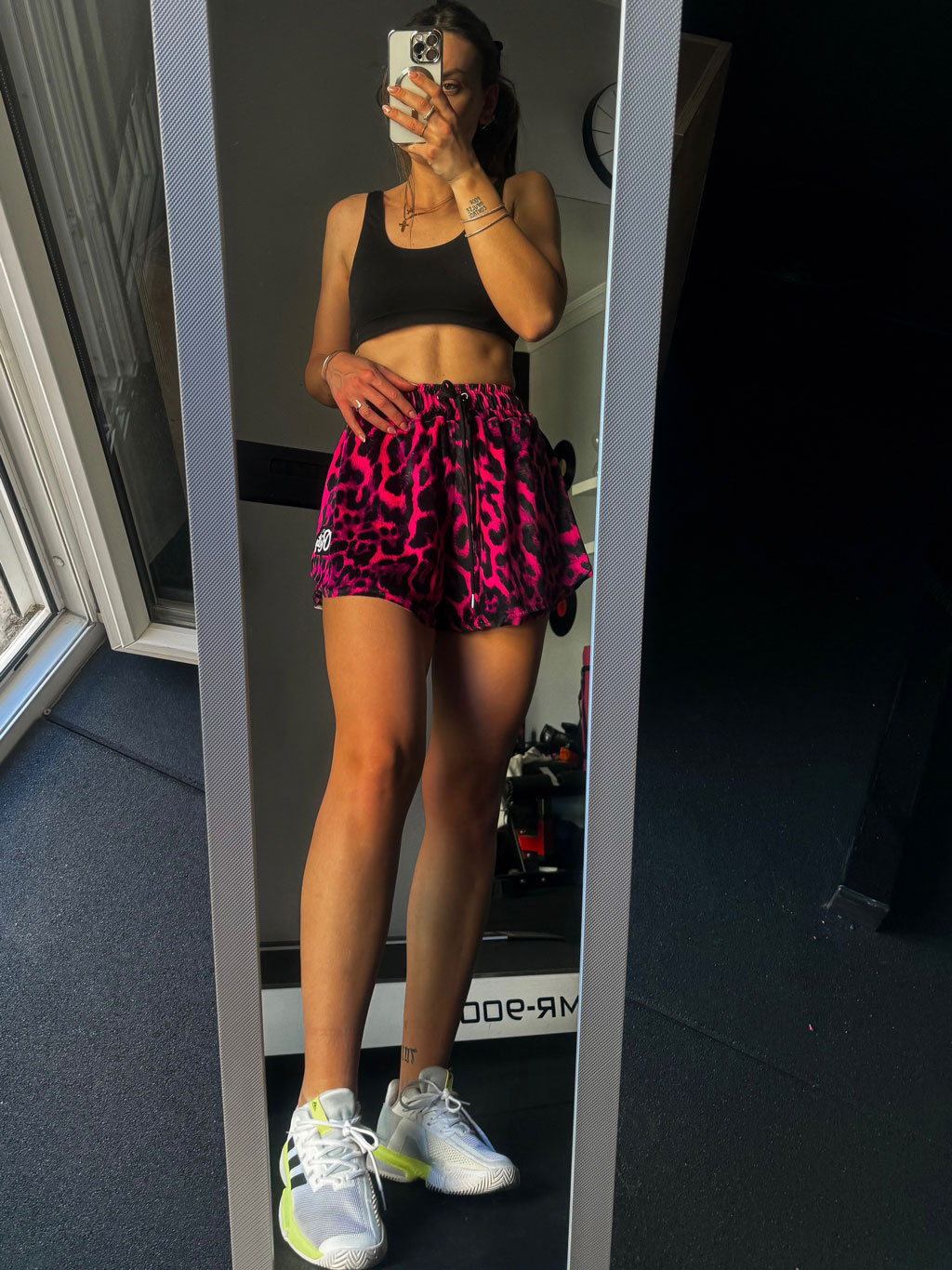 Velvet Shorts Melody Magenta Leopard Print - Image 3