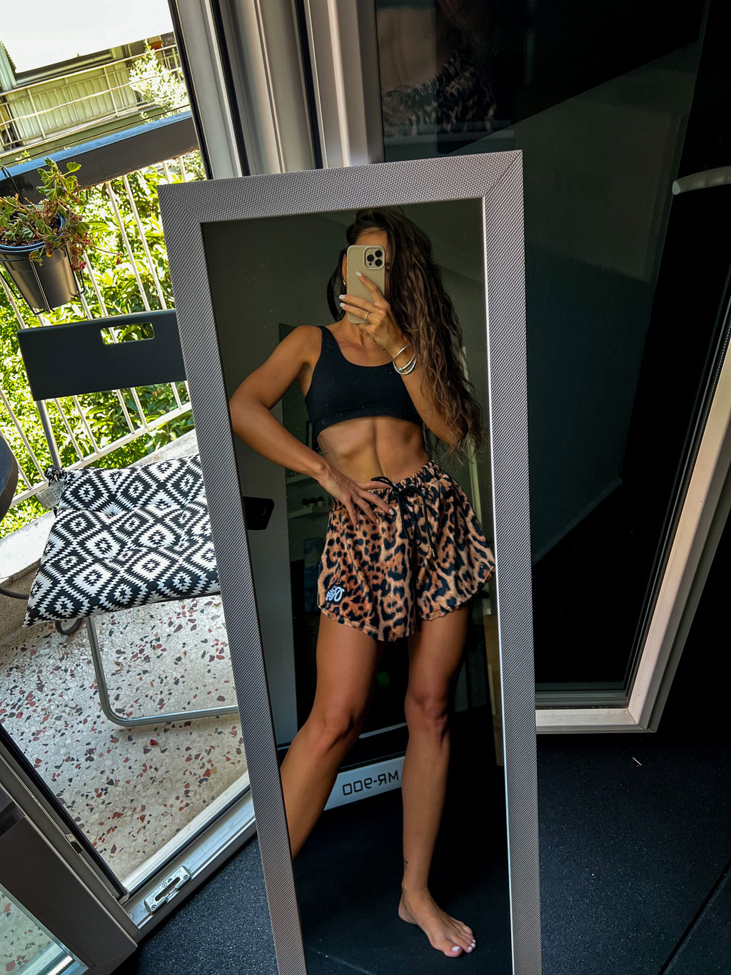Velvet Shorts Norah - Image 4