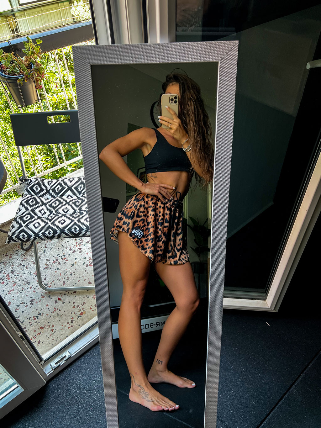 Velvet Shorts Norah - Image 2