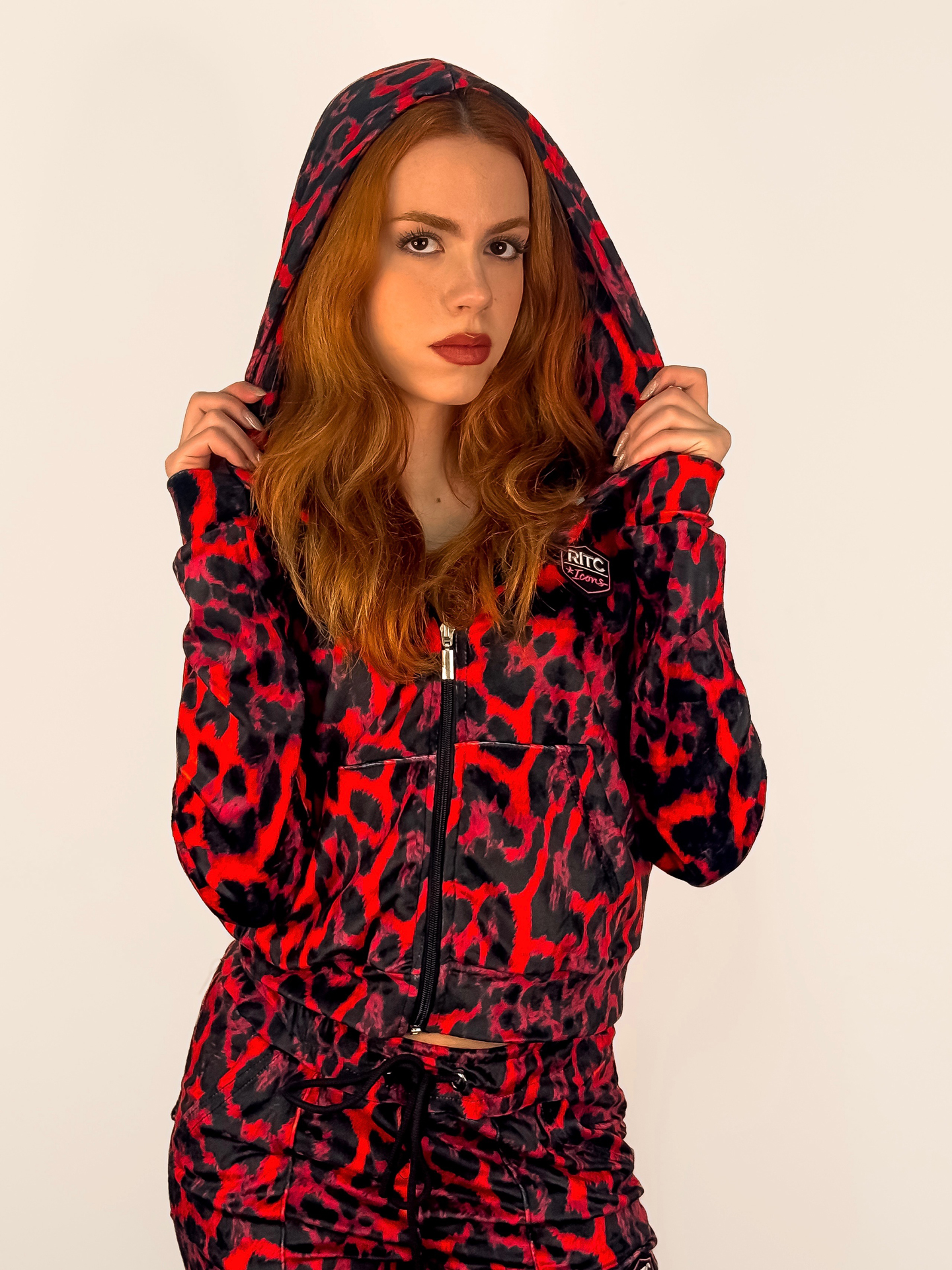 Velvet Hoodie Vivian Red Leopard Print - Image 4