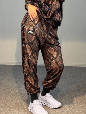 Velvet Pants Python Print